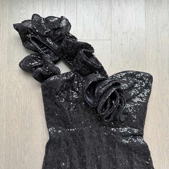 Ieena Mac Duggal Sequin Ruffled One Shoulder Gown Black Maxi Dress - Size 6 - Picture 5 of 14